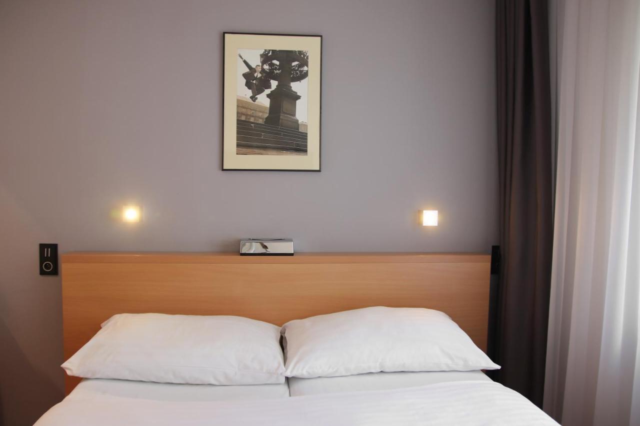 Blue Orange Resort براغ المظهر الخارجي الصورة